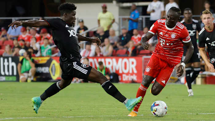 Sadio Mane debuts for Bayern Munich