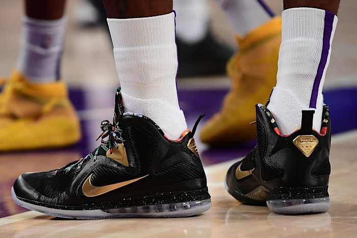 Los Angeles Lakers forward LeBron James wears the Nike LeBron 9.