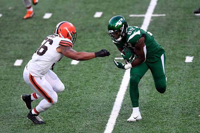 Dec 27, 2020; New York Jets tight end Chris Herndon (89) after a catch against the Cleveland Browns. © Danielle Parhizkaran/NorthJersey.com via Imagn Content Services, LLC