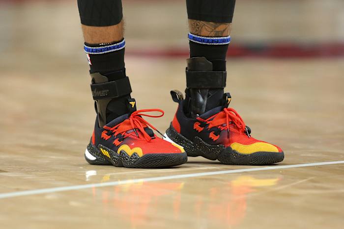 Atlanta Hawks guard Trae Young wears the Adidas Trae Young 1 'Hawks' sneakers against the Philadelphia 76ers on December 3, 2021.