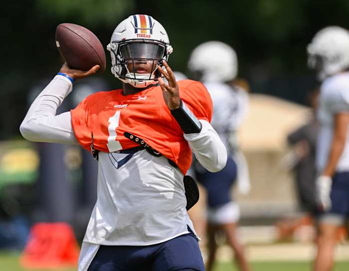 T.J. Finley (1)Auburn football practice on Tuesday, Aug. 9, 2022 in Auburn, Ala. Todd Van Emst/AU Athletics