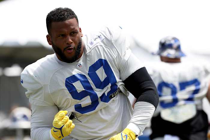Los Angeles Rams defensive tackle Aaron Donald (99)