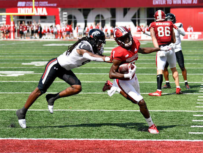 D.J. Matthews runs the ball in for a touchdown in Indiana's game versus Cincinnati.