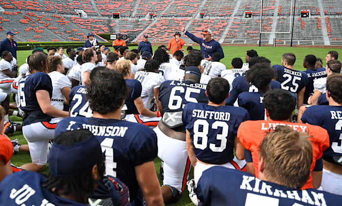 Coach Bryan Harsin talks to his team after practice Friday.Auburn football scrimmage on Friday, Aug. 19, 2022 in Auburn, Ala. Todd Van Emst/AU Athletics
