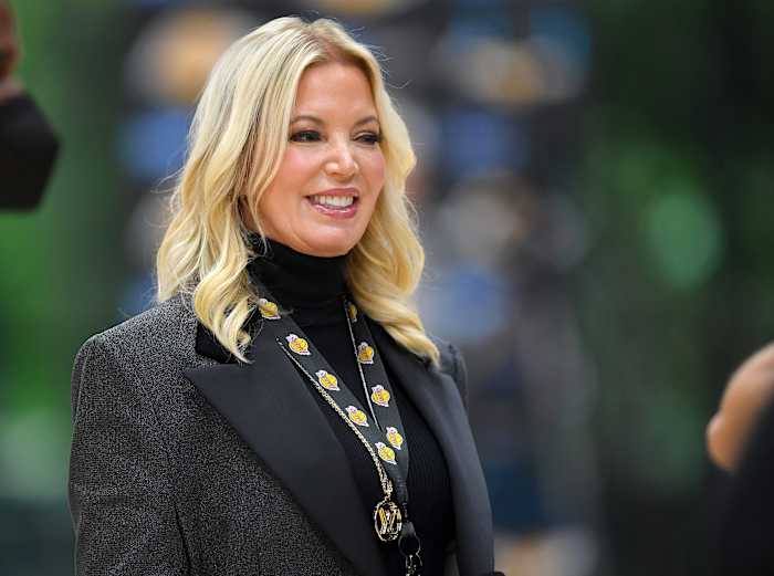 jeanie buss lakers