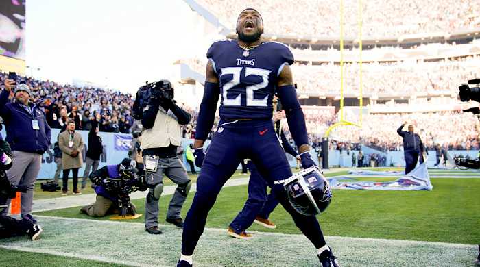 Titans running back Derrick Henry (22) takes the field to face the Bengals during the AFC divisional playoff game.