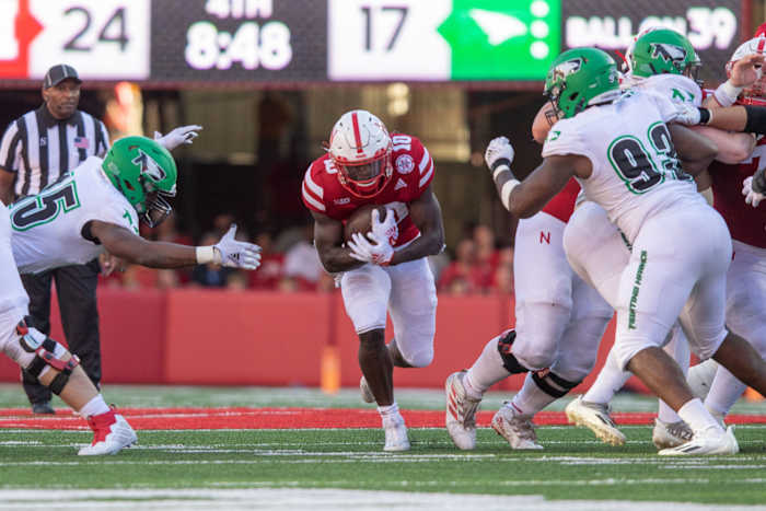 Anthony Grant 4 short gain 4Q 2022 Nebraska-North Dakota football