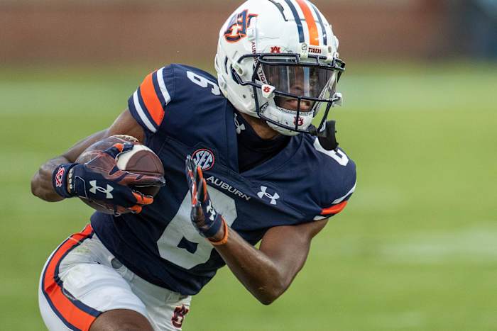 Ja'varrius Johnson returning a punt against Mercer.