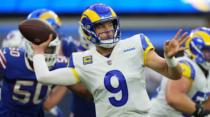Rams quarterback Matthew Stafford (9) throws the ball in the first quarter of a game against the Bills.