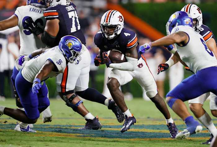 Auburn running back Tank Bigsby