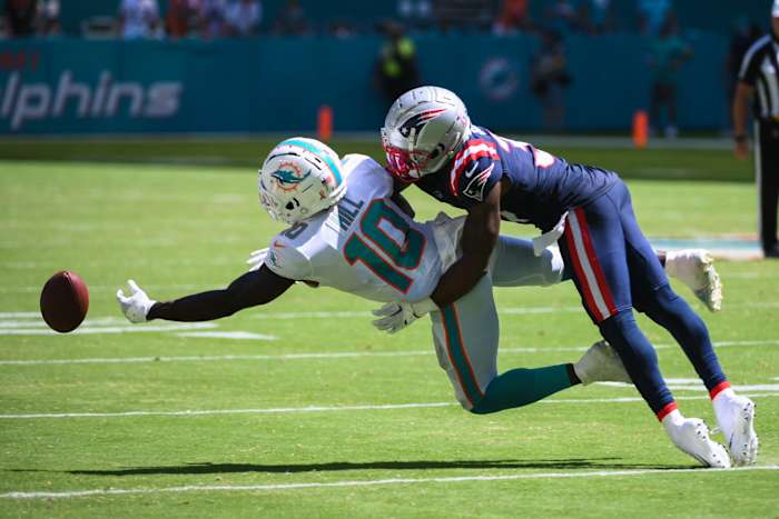 Patriots CB Jonathan Jones, Dolphins WR Tyreek Hill (10)