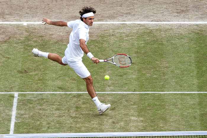 Roger Federer takes on Rafael Nadal in the 2008 men’s final at Wimbledon.
