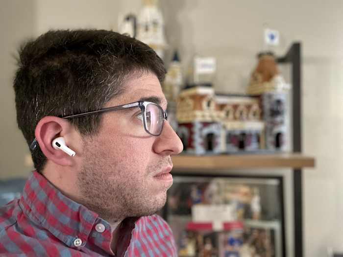 si showcase airpods pro lead