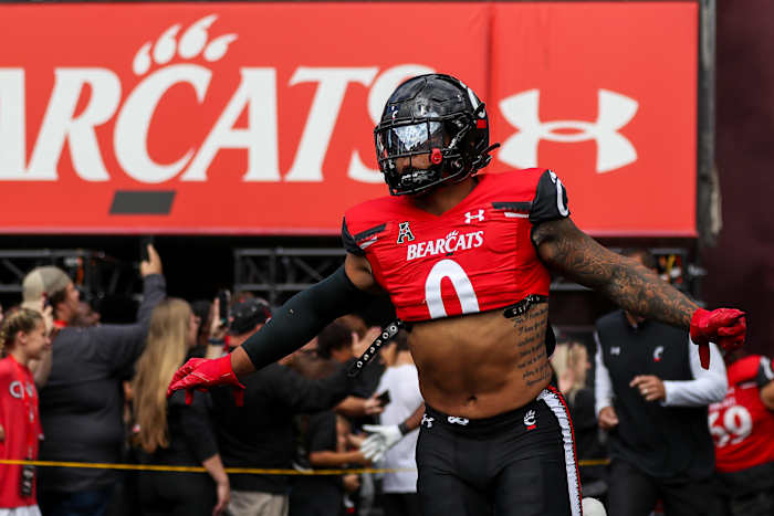 Sep 24, 2022; Cincinnati, Ohio, USA; Cincinnati Bearcats linebacker Ivan Pace Jr. (0) runs onto the field prior to the game against the Indiana Hoosiers at Nippert Stadium. Mandatory Credit: Katie Stratman-USA TODAY Sports