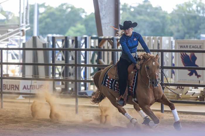 Isabella Tesmer of Auburn Equestrian