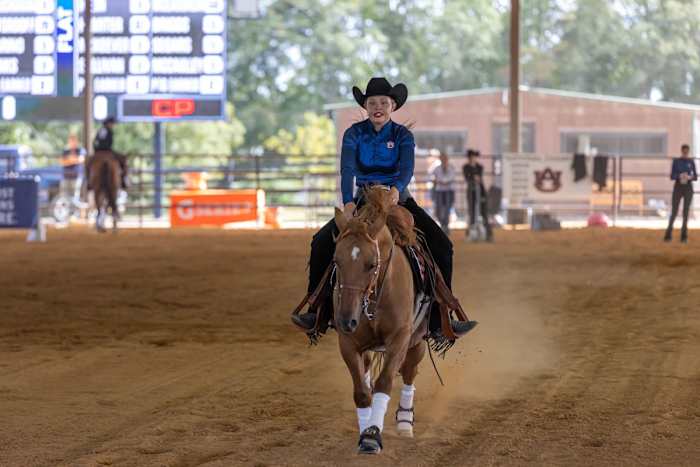 Isabella Tesmer of Auburn Equestrian