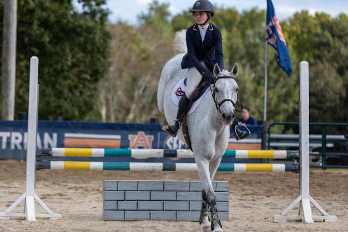 Baylee Mckeever of Auburn Equestrian