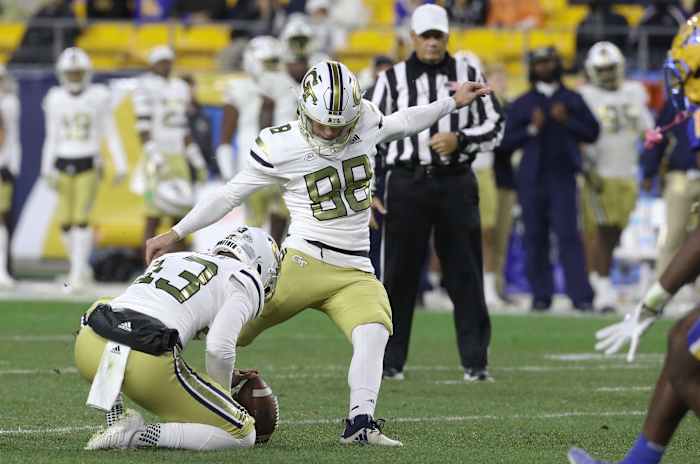Georgia Tech kicker Gavin Stewart