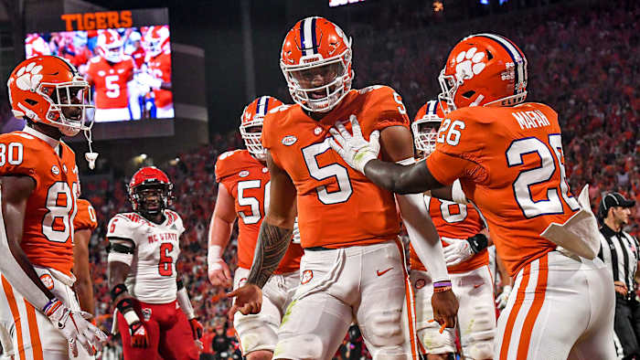 Clemson’s DJ Uiagalelei celebrates a score