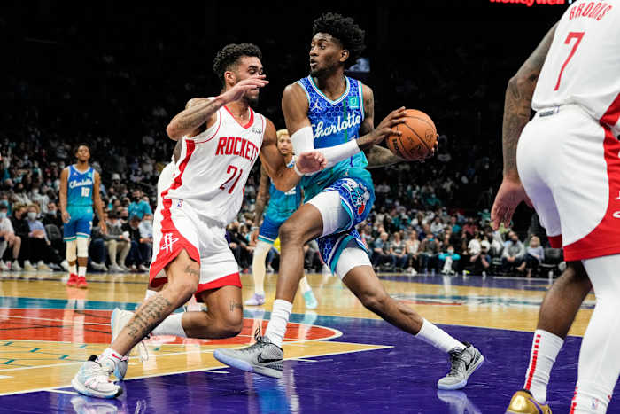 Trevelin Queen Houston Rockets