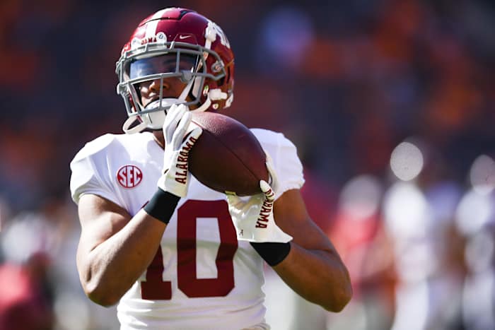 Alabama linebacker Henry To'o To'o during warmups before a game between Tennessee and Alabama in Neyland Stadium, on Saturday, Oct. 15, 2022.