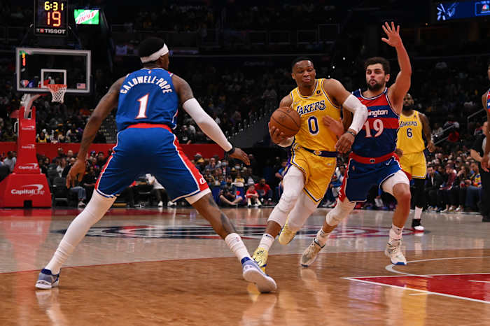 FDFD9EAF-0B4F-48F5-80B3-980D2EA0810E