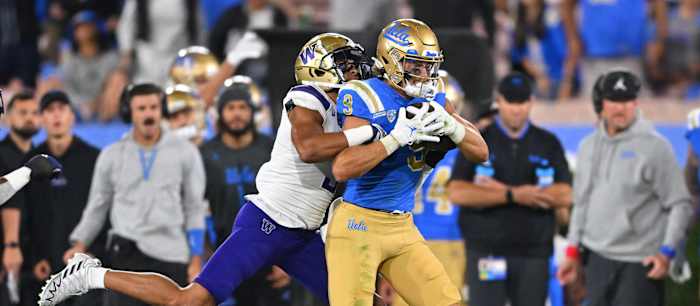Washington and UCLA facing off earlier this season at the Rose Bowl.
