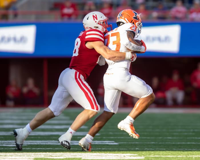 Luke Reimer tackles Reggie Love III 2022 Nebraska vs. Illinois football