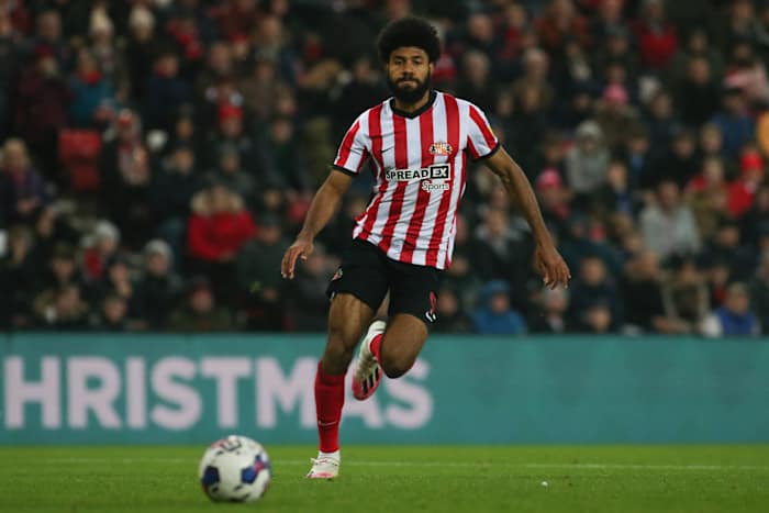 Ellis Simms on the ball for Sunderland