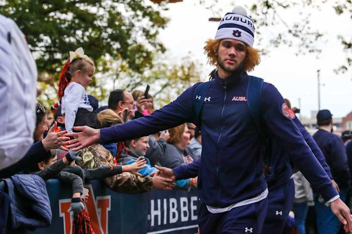 NCAA Football- Western Kentucky at Auburn 2022_11-19-2022_22819