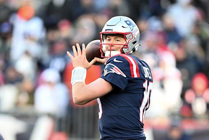 Nov 20, 2022; Foxborough, Massachusetts, USA; New England Patriots quarterback Mac Jones (10) prepares to throw the ball against the New York Jets during the first half at Gillette Stadium.