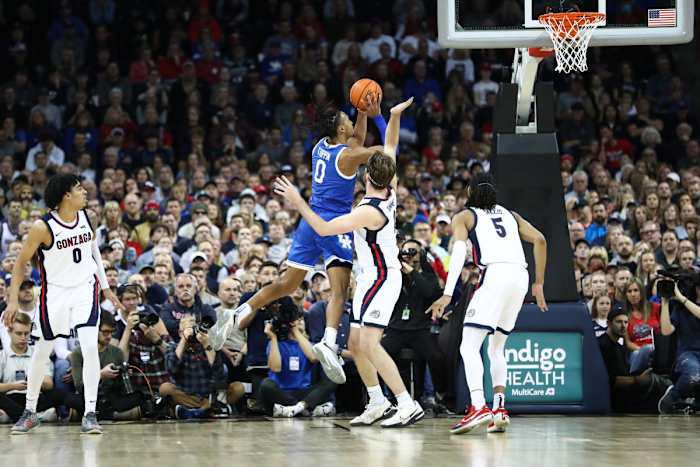 gonzaga bulldogs kentucky wildcats spokane arena erik smith22