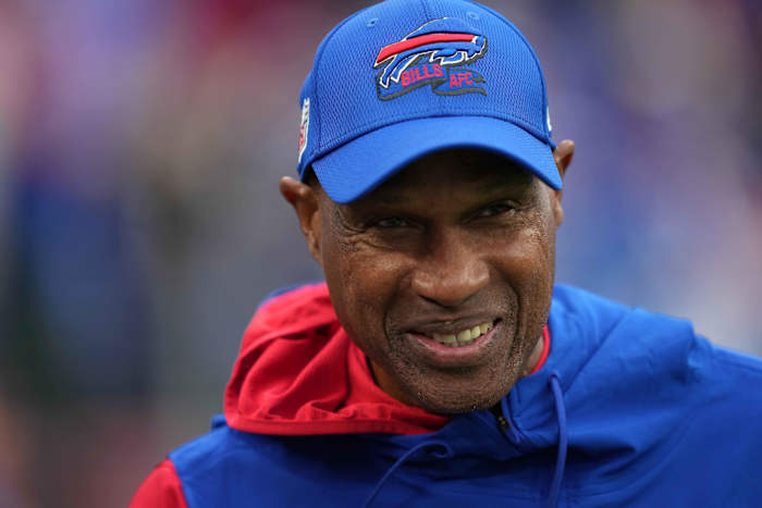 leslie frazier 22