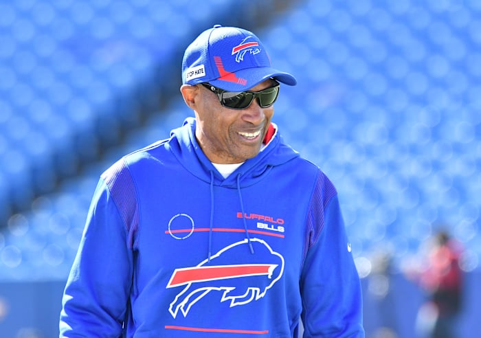 leslie frazier 22