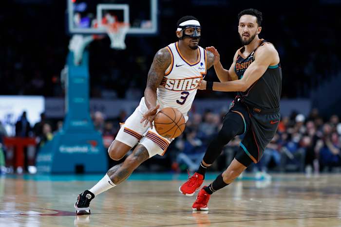 Phoenix Suns guard Bradley Beal (3) drives to the basket as Washington Wizards guard Landry Shamet (20) defends in the first half at Capital One Arena. Mandatory Credit: Geoff Burke-USA TODAY Sports