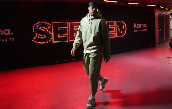 Chicago Bulls forward DeMar DeRozan (11) enters the building before the game against the Minnesota Timberwolves at United Center.