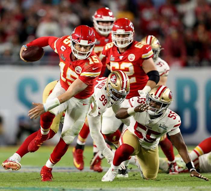 Feb. 2, 2020; Kansas City Chiefs quarterback Patrick Mahomes (15) breaks away from pressure against the San Francisco 49ers during Super Bowl LIV. [ALLEN EYESTONE/The Palm Beach Post via Imagn Content Services, LLC