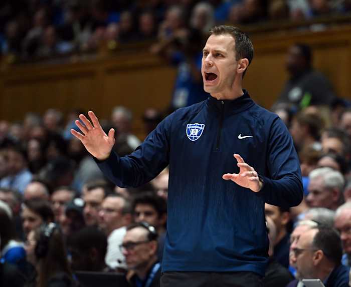 Duke basketball head coach Jon Scheyer
