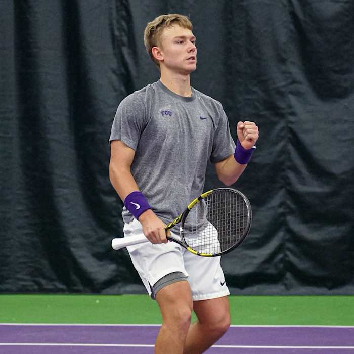Tomas Jirousek