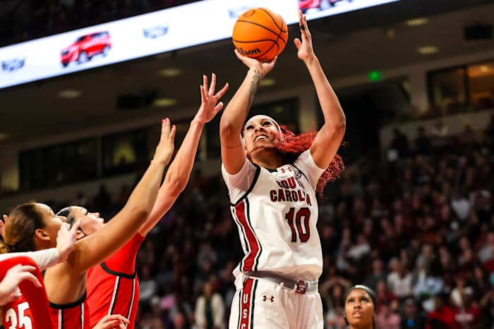 Kamilla Cardoso puts up a layup attempt against the Georgia Bulldogs (18th Feb., 2024)