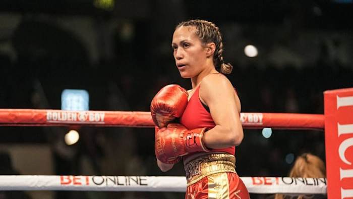 Seniesa Estrada gets ready to fight Maria Santizo.  Seniesa Estrada and Yokasta Valle will face off on March 29 at the Desert Diamond Arena in Glendale, Arizona. KEVIN ESTRADA/GOLDEN BOY/GETTY IMAGES.