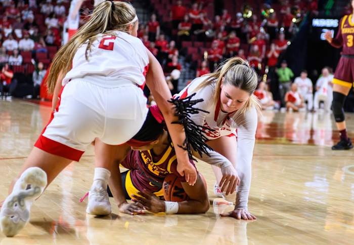 08_Kendall Morarity, Logan Nissley_WBBvsMinnesota0224