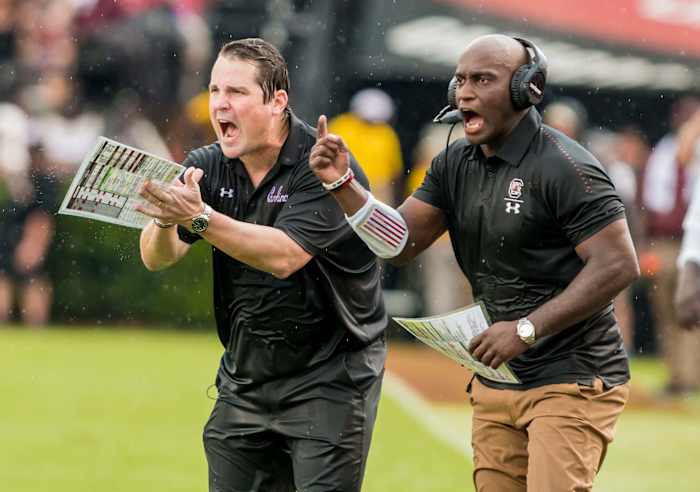 Oct 6, 2018; Columbia, SC, USA; South Carolina Gamecocks head coach Will Muschamp and defensive coordinator Travaris Robinson direct their team against the Missouri Tigers in the second half at Williams-Brice Stadium. Mandatory Credit: Jeff Blake-USA TODAY Sports