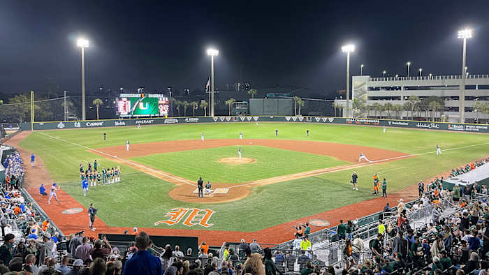 Miami Hurricanes vs Florida Gators Baseball 3/1