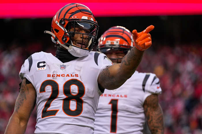 RB Joe Mixon: Traded to Houston Texans (previous team: Cincinnati Bengals)