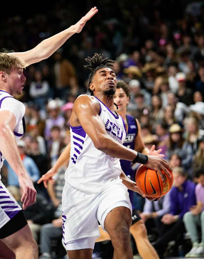 Grand Canyon Lopes guard Collin Moore (8) jumps to shoot the ball against the Abilene Christian Wildcats at Grand Canyon University Arena in Phoenix on Jan. 11, 2024.