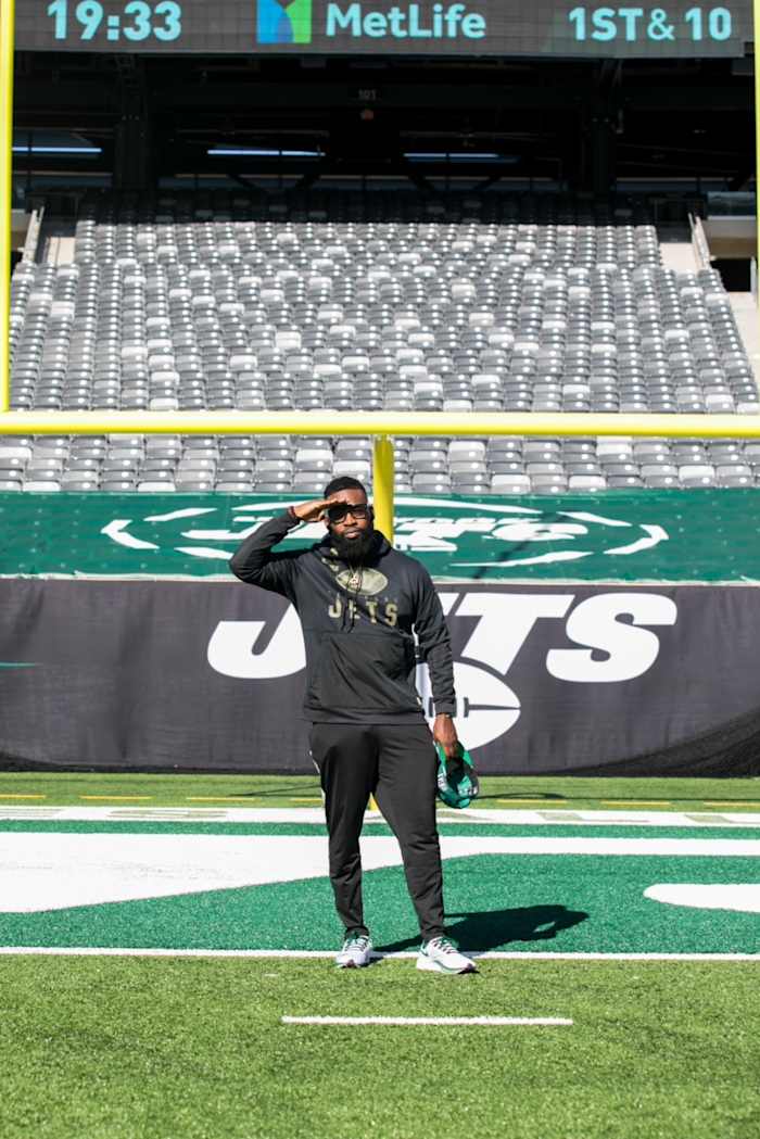 DJ Jon Blak at MetLife Stadium
