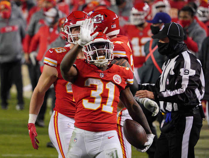 Darrel Williams (31) reacts against the Buffalo Bills during the fourth quarter in the AFC Championship Game