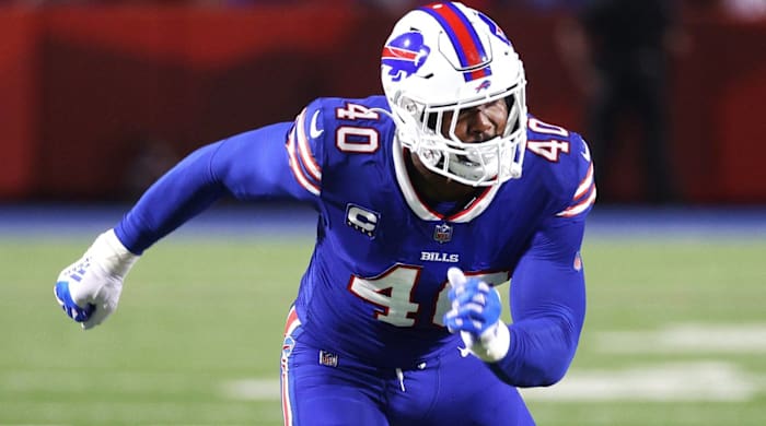 Bills pass rusher Von Miller rushes the passer in a game.