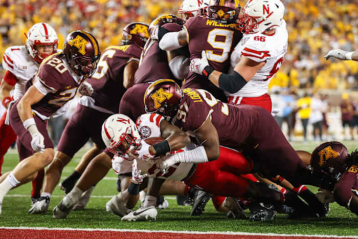Nebraska Minnesota 2023 - Gabe Ervin Jr. powers through Minnesota defense